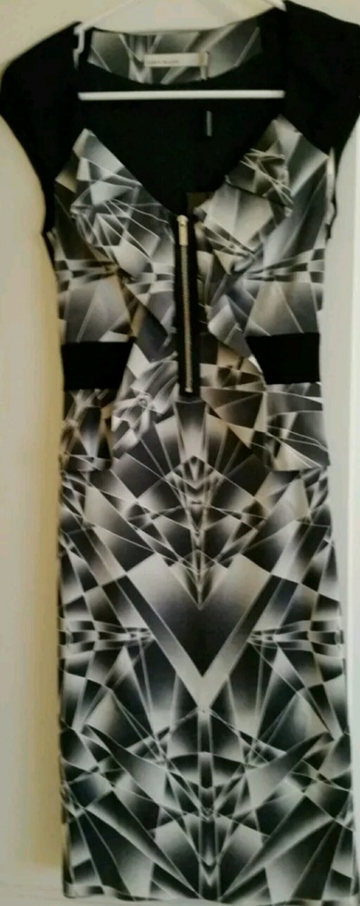NWT Karen Millen Art Deco Dress Size 2